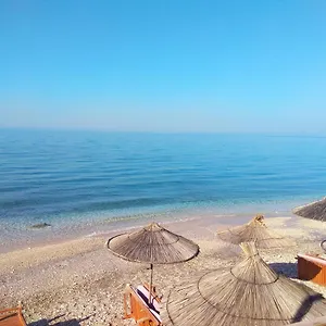 Pano Apartment Qeparo
